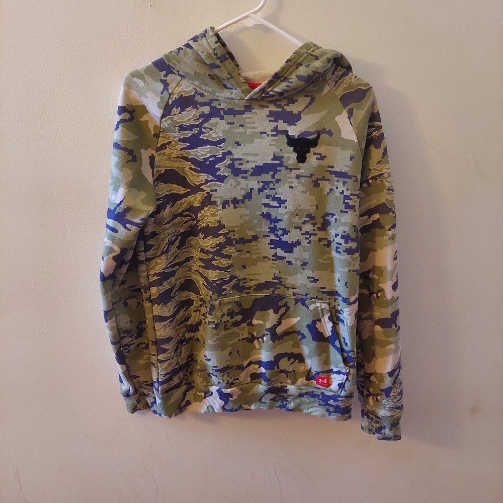 Underamour camo hoodie